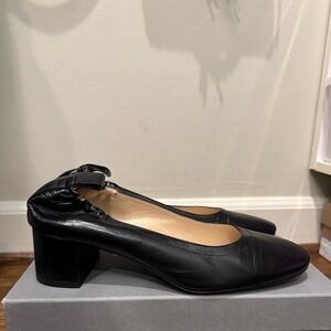 Everlane Black Leather Day Heel Pumps Size 9 Like New